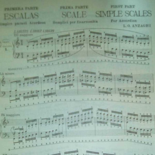 Scale Semplici di terze, seste ed ottave per Fisarmonica - L.O. Anzaghi - Carisch - MK3379